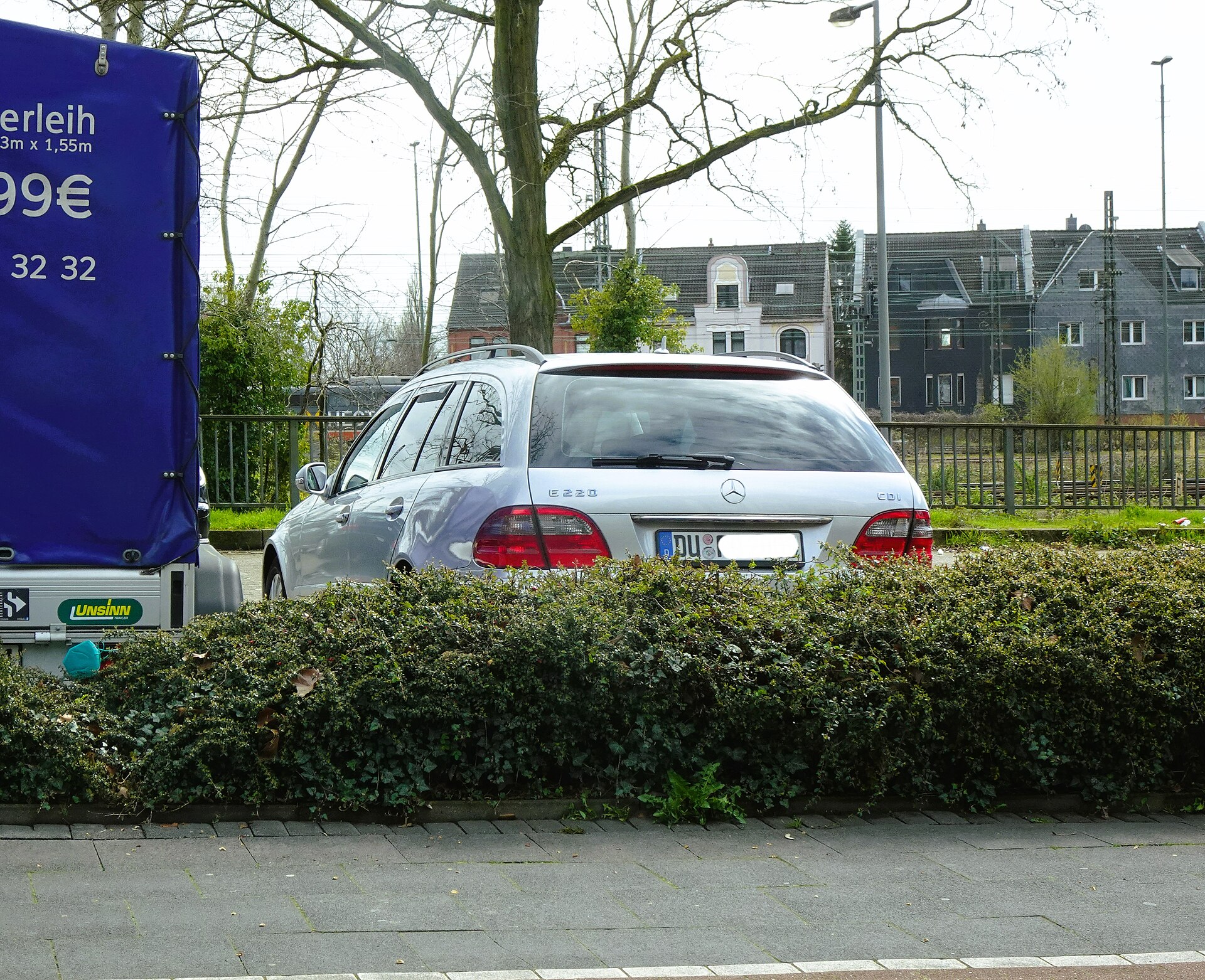 Mercedes-Benz E-Class wagon (S211)