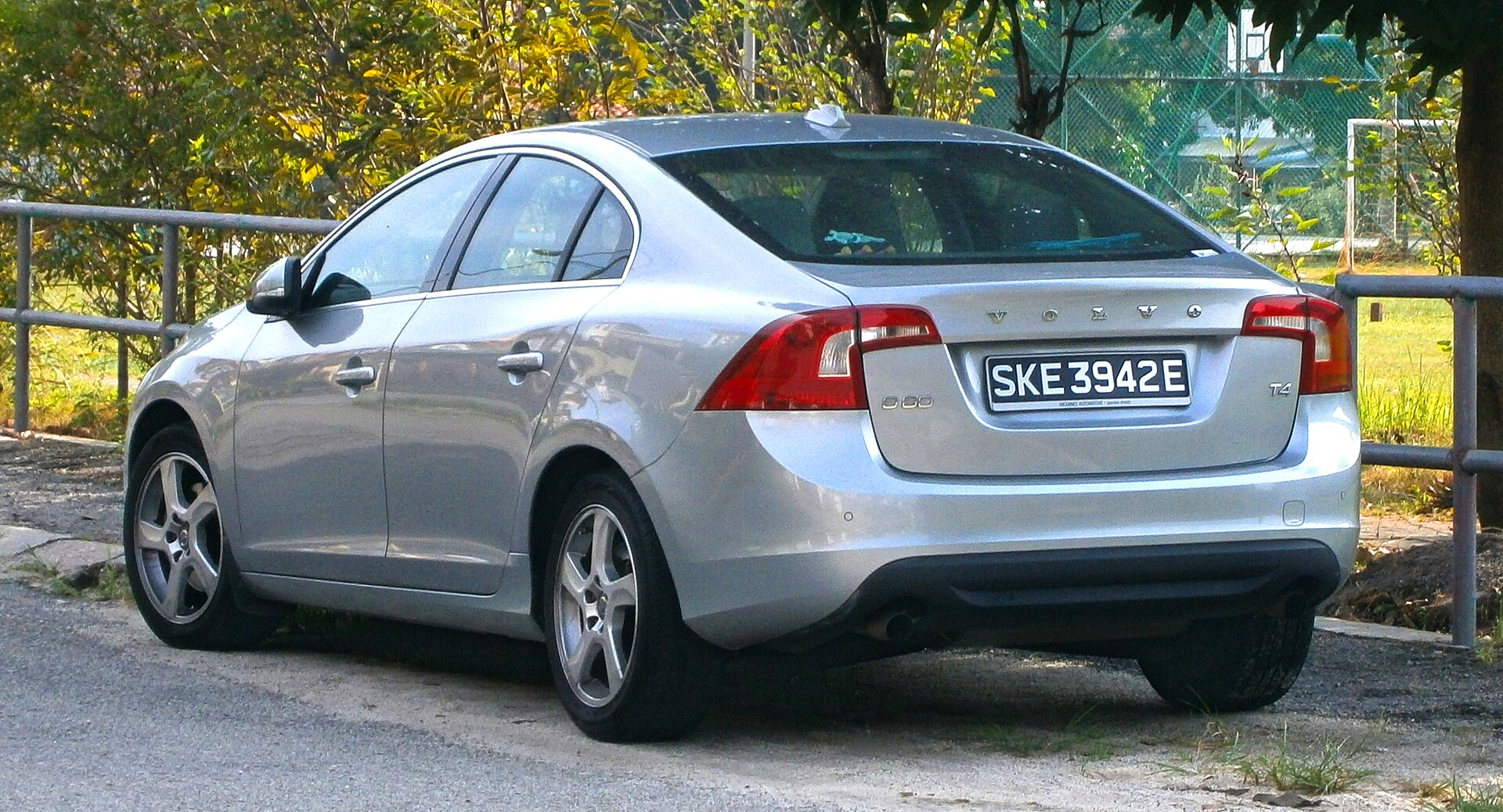 Volvo S60 sedan (P3)
